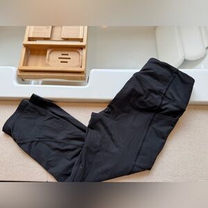 Knockout by Victoria's Secret Sport Black Capri Leggings with Pockets